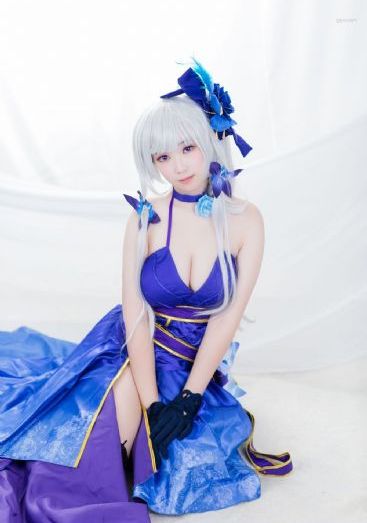 欧美美女不穿衣服_DVD在线视频播放