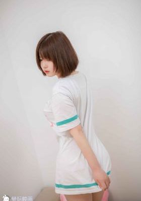 女主播和观众一起玩游戏_剧情片全集免费播放
