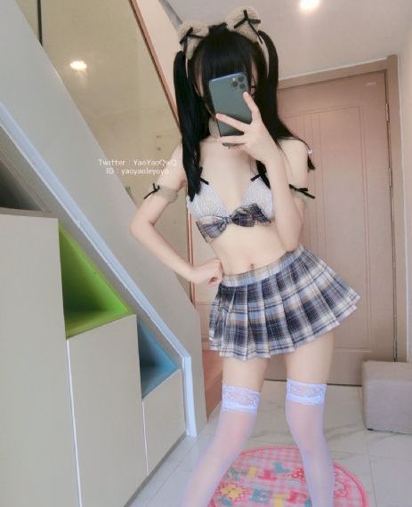 欧美超模elizabeth写真_中英字幕1080