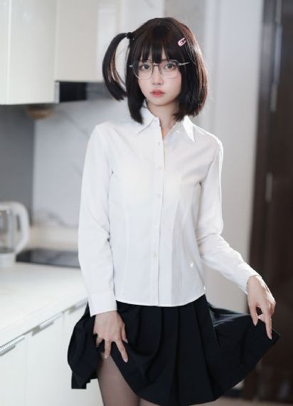 久久婷婷五月综合国产尤物app_老版国语字幕