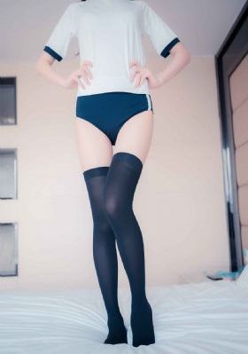欧美美女扒开阴唇_迅雷手机免费观看